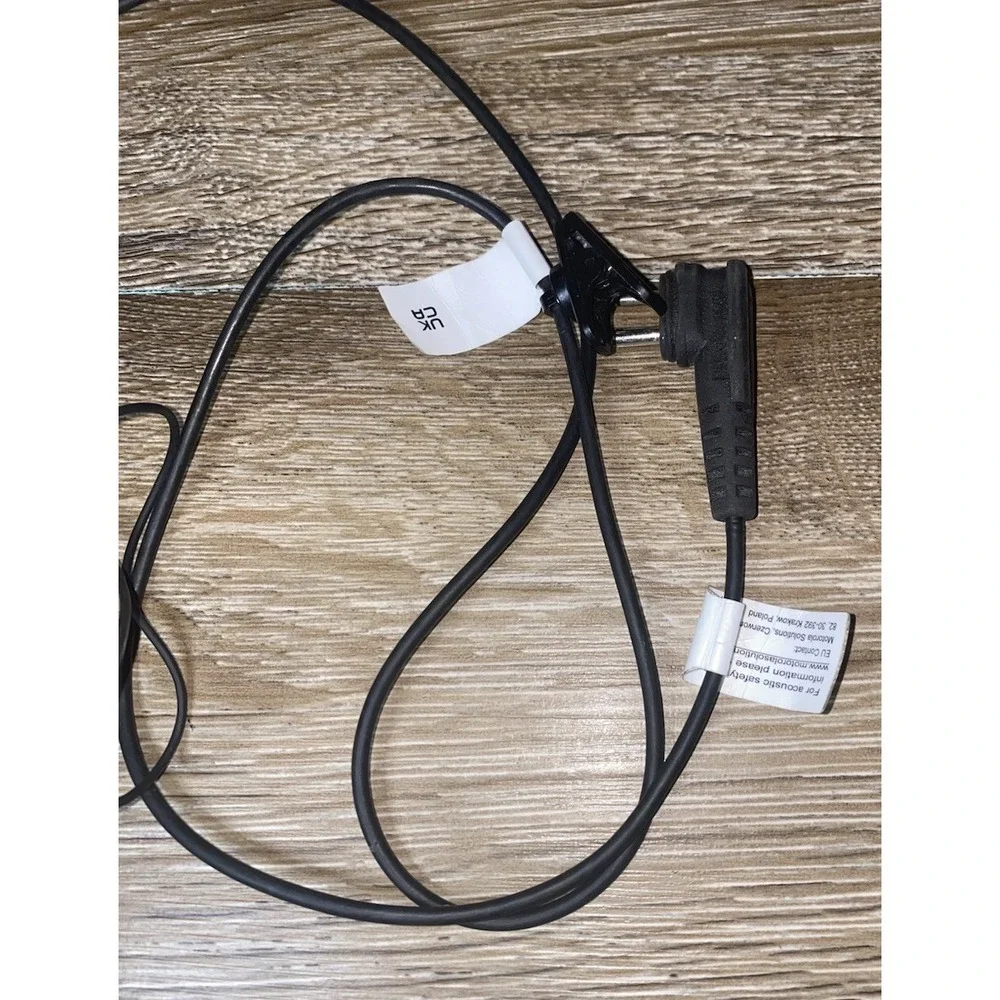 Motorola HKLN4604B Swivel Earpiece w/ Push-to-Talk, Slim